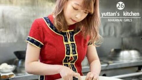 網紅大廚親手為美女做菜,為美女烹飪浪漫佳肴