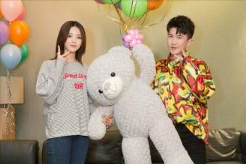 娛樂吃瓜背景圖圖文,揭秘吃瓜群眾的狂歡盛宴