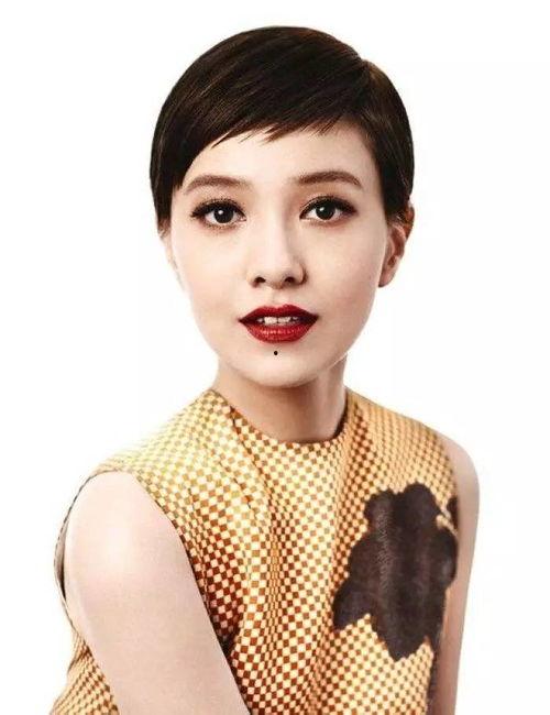 短頭發唱歌的女明星,歌聲繞梁——揭秘短發女明星的獨特風采