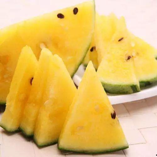 黑瓜吃瓜,揭秘娛樂圈的瓜田秘聞